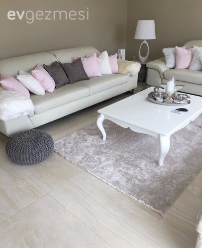 Beyaz, Gri, Halı, Orta sehpa, Pembe, Salon, Kırlent