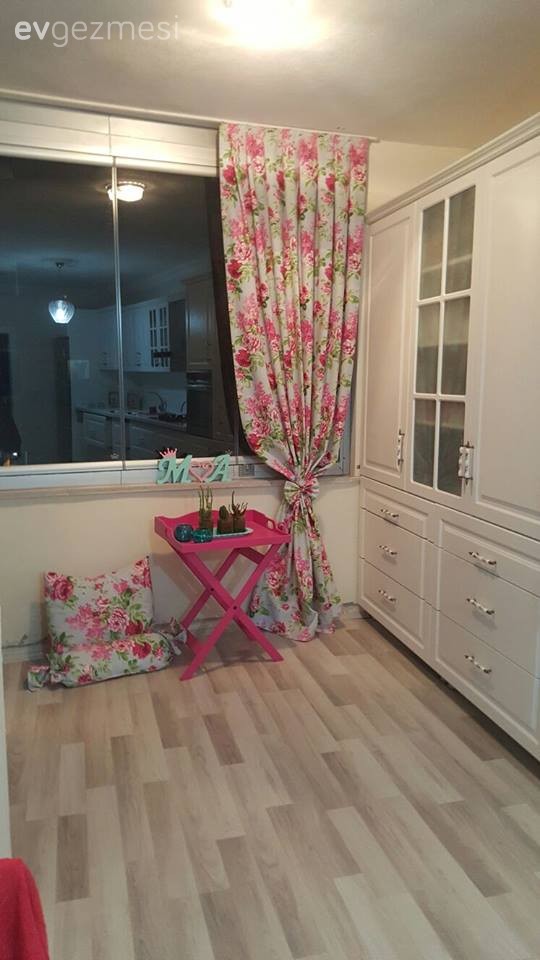 Merve hanımın bol el emeği objeyle zenginleşen mutfağı..