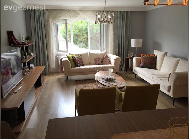 Özgecan hanımın sıcak ve keyifli salonu..