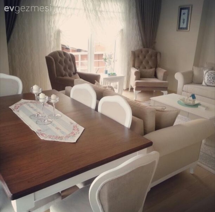 Yaprak hanımın dingin renkler ve konforlu bir stille, sıcacık dekoru..