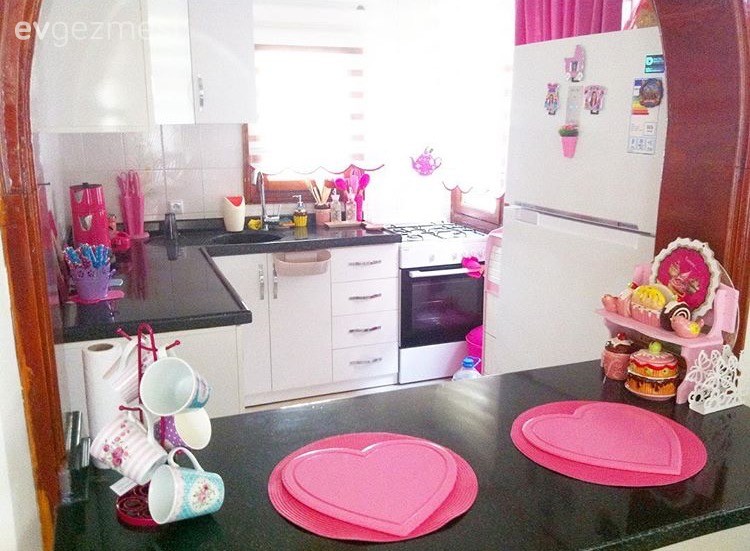 Beyaz mutfak, Mutfak, Mutfak aksesuarları, Pembe