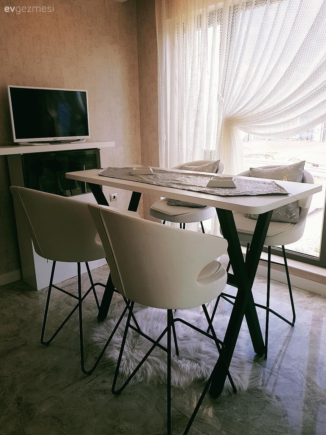 Mutfak, Mutfak masası, Mutfak perdesi, Mutfak televizyonu, Perde, Modern mutfak