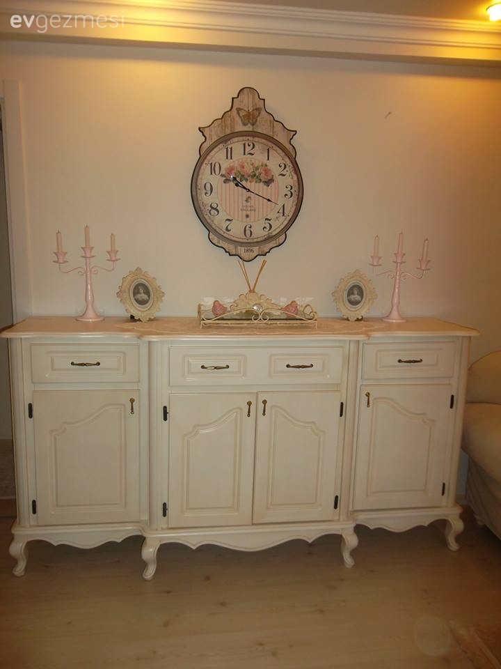 Aylin hanımın pembe nüanslarıyla zenginleşen zarif ve sıcak evi..