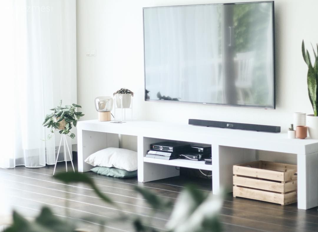 Tv ünitesi, Beyaz