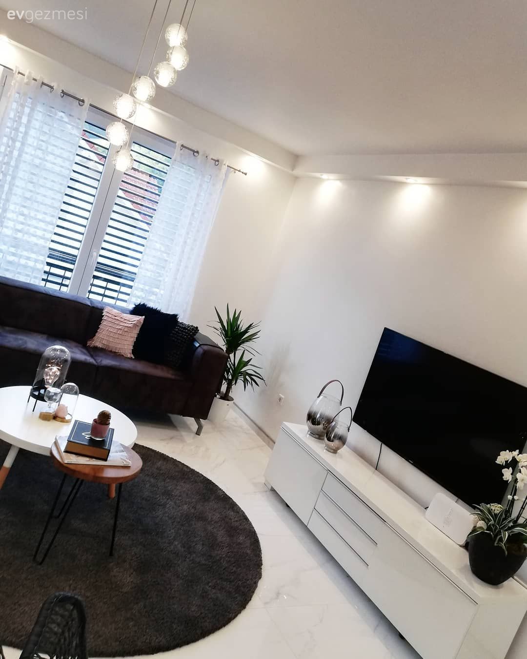 Güçlü Renkler, Stil Sahibi Detaylar: Çağdaş Stilde Bir Ev