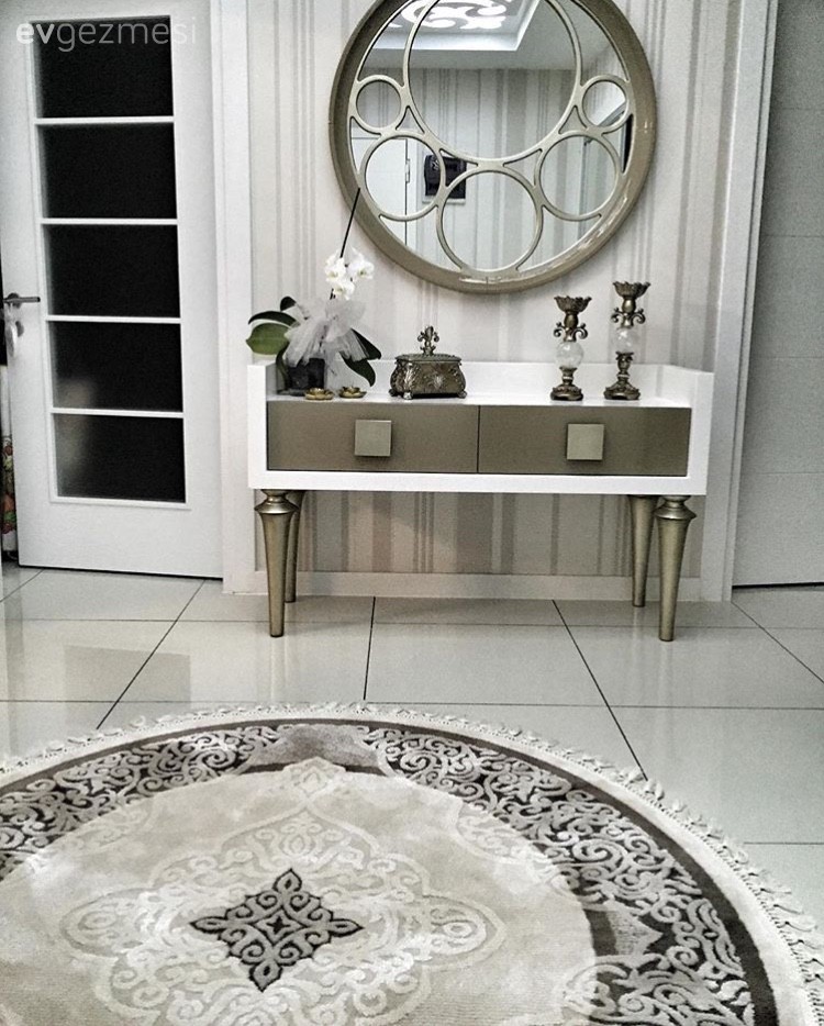 Altın, Antre, Halı, Konsol