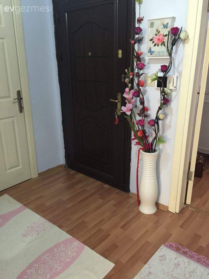 Meryem hanımın renkleri doyasıya kullandığı kır evi (country) stil evi