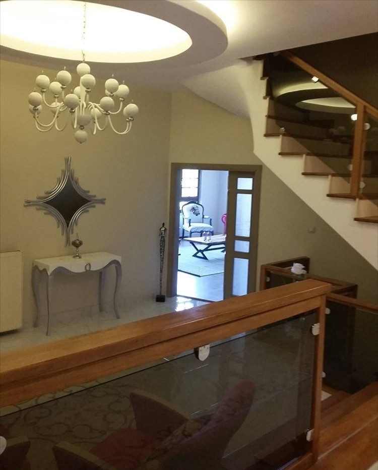 Antre, Ayna, Dresuar, Merdiven