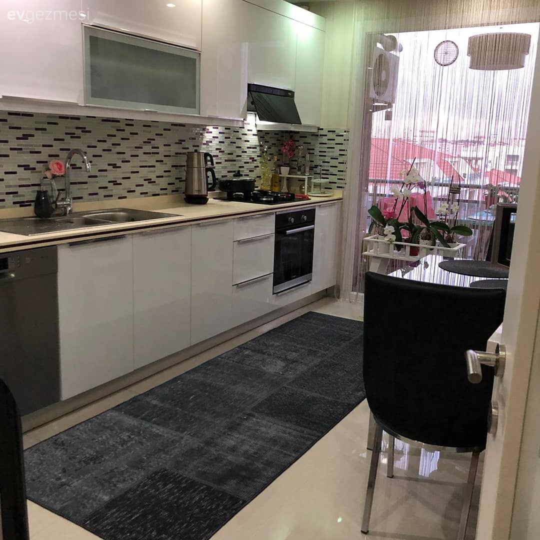 Bu Evin Öne Çıkmayan Ana Renkleri, Sözü Detaylara Bıraktırıyor