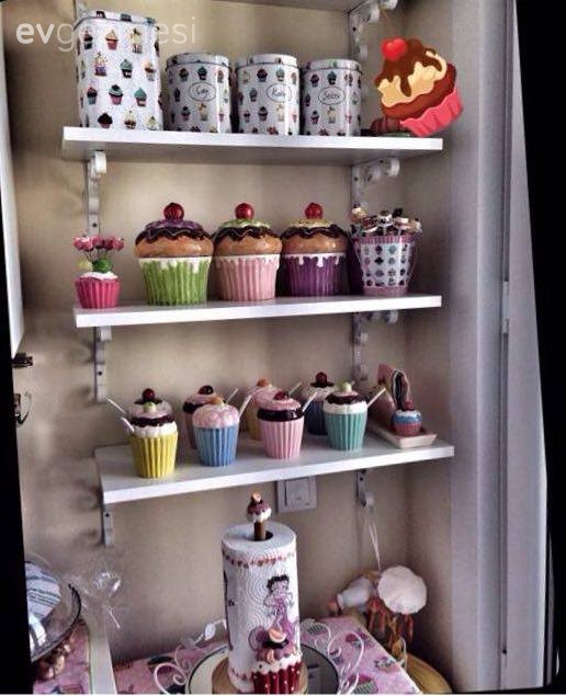 Mutfak, Mutfak aksesuarları, Duvar rafı