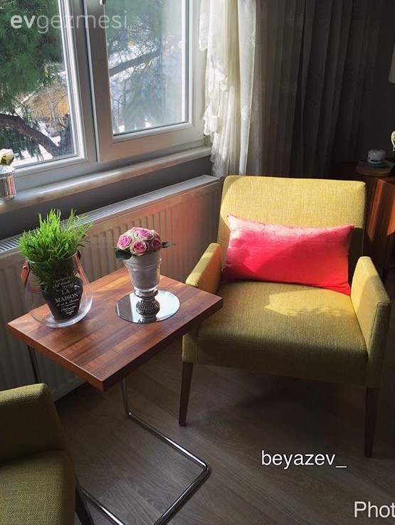 Keyifli detaylarla, sıcak ve samimi: Özge hanımın salonu..