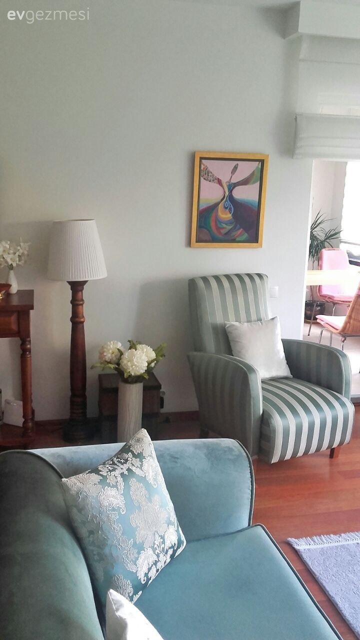 Burcu hanımın doğal ve sıcak bir havası olan, harika evi..