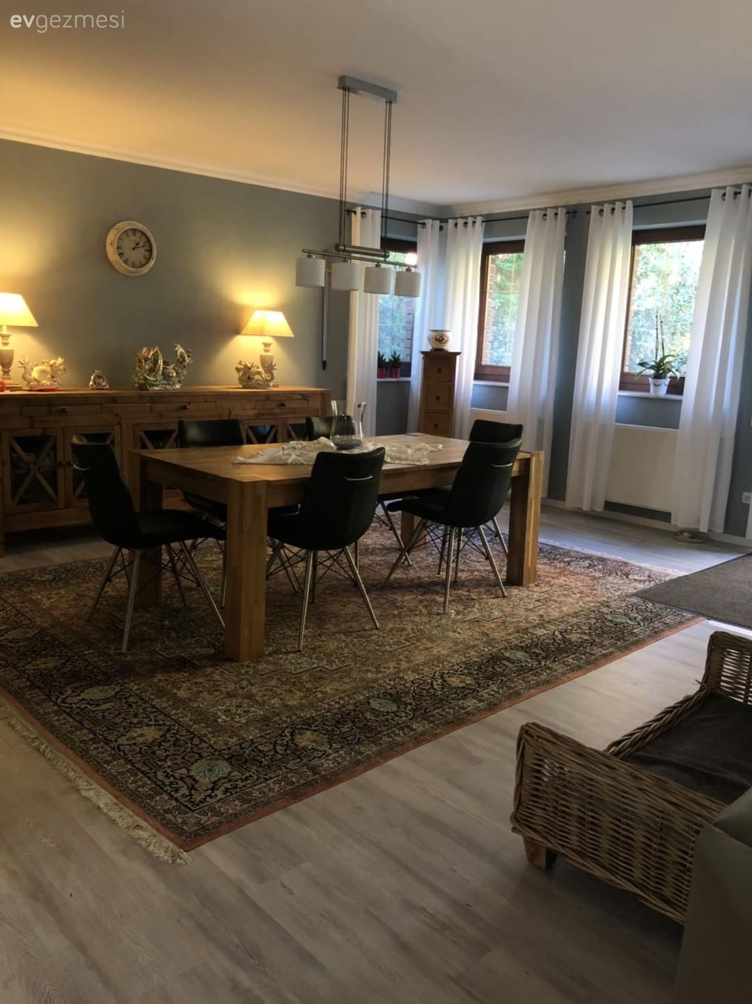 Yemek Odası, Halı, Yemek odası avizesi, Abajur