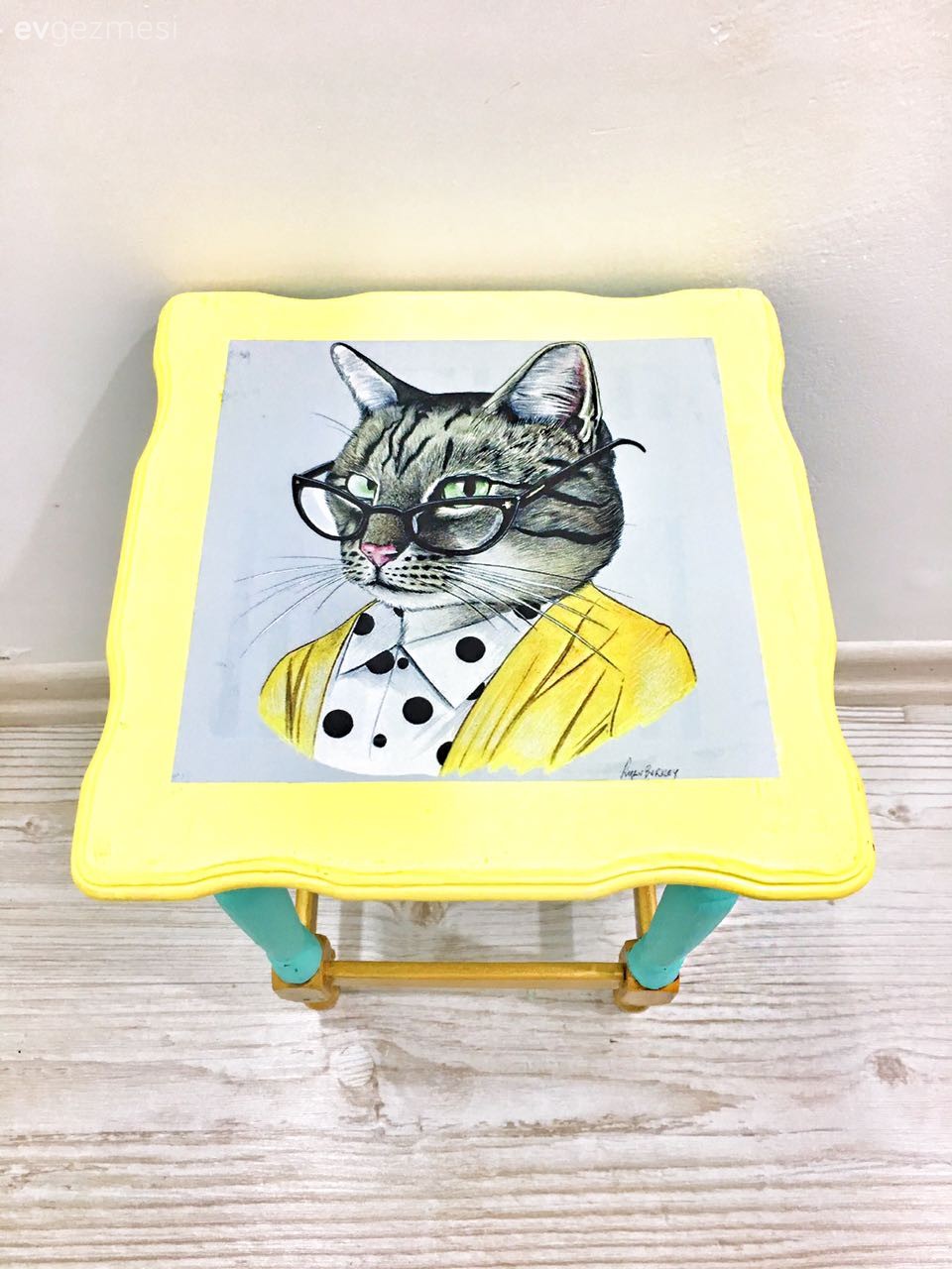 Kendin Yap, Mobilya boyama, Sarı, Yan sehpa