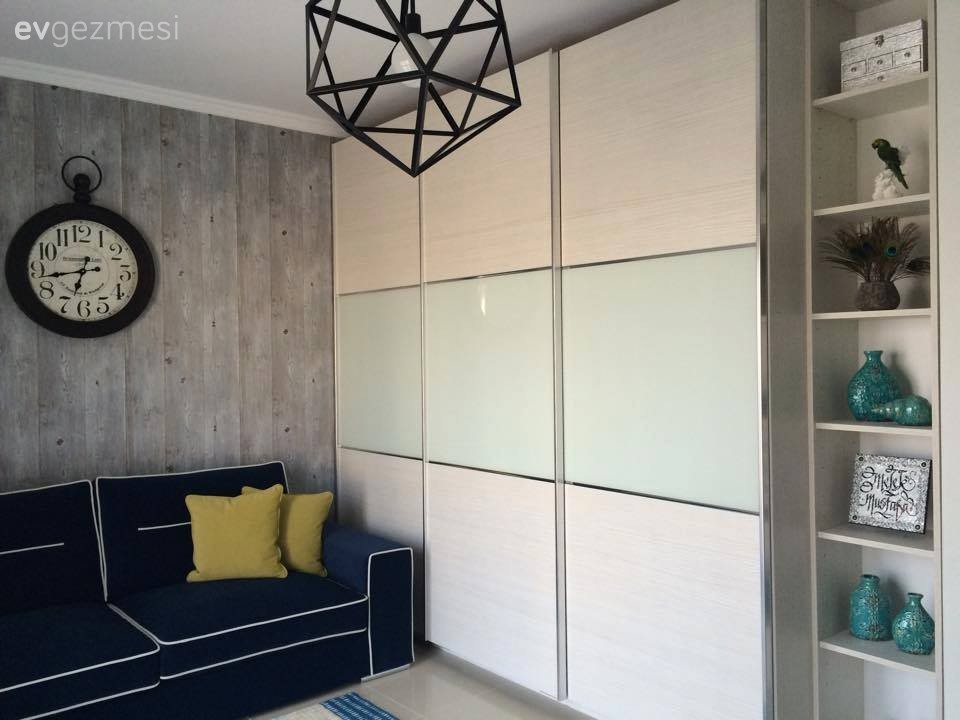 Her köşesinde ahşabın sıcaklığının olduğu modern ve konforlu bir ev.. 