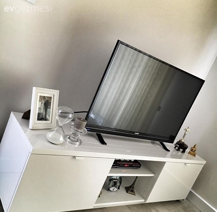 Oturma Odası, Tv ünitesi