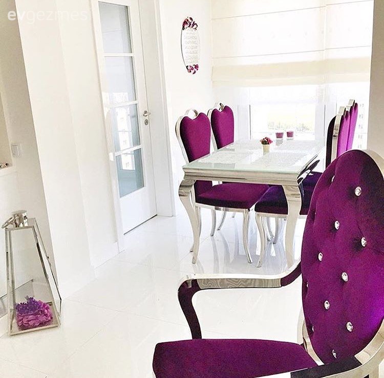 Beyazın büyüsünde, iddialı ve şık bir ev..