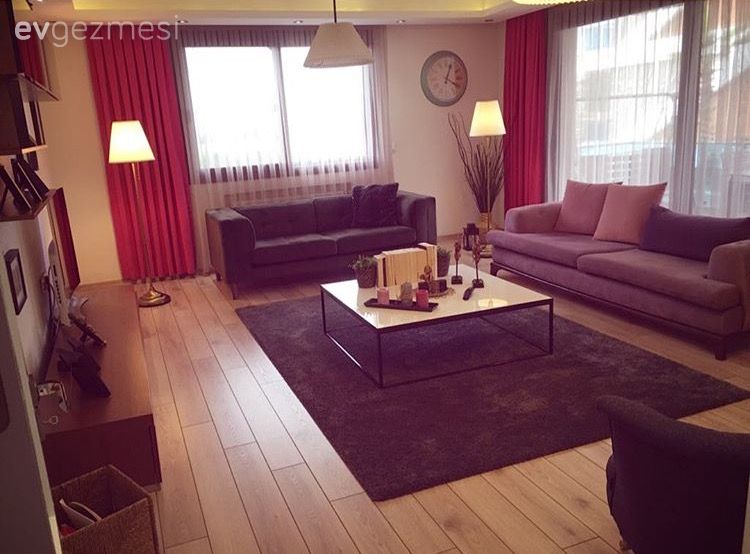 Sıcak renkler, sade çizgide mobilyalar.. Fatma hanımın yeni evi.