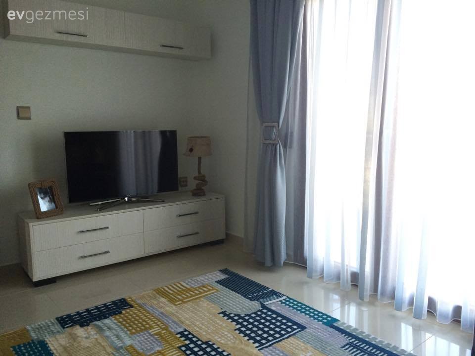 Her köşesinde ahşabın sıcaklığının olduğu modern ve konforlu bir ev.. 