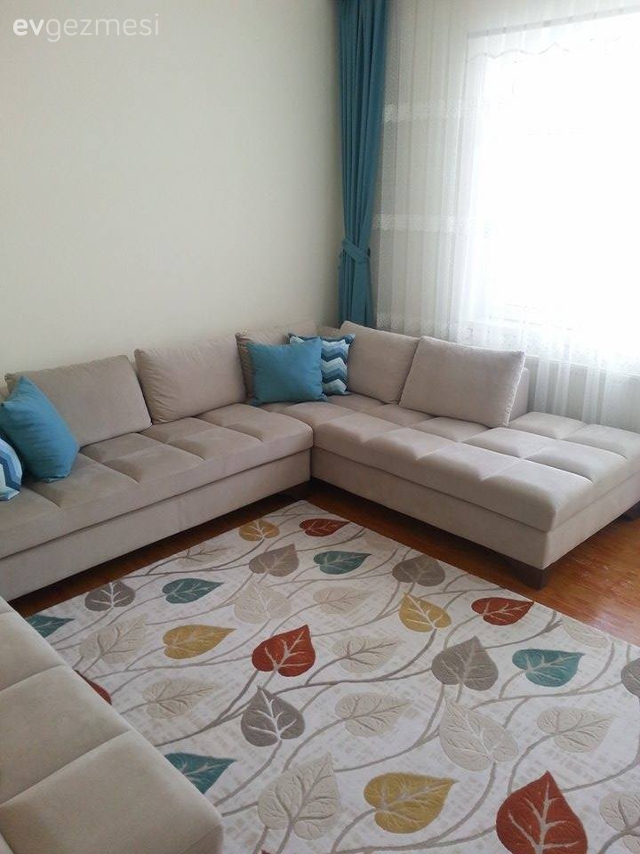 Zeynep hanımın yumuşak tonlarla, sade ve iç açıcı evi..