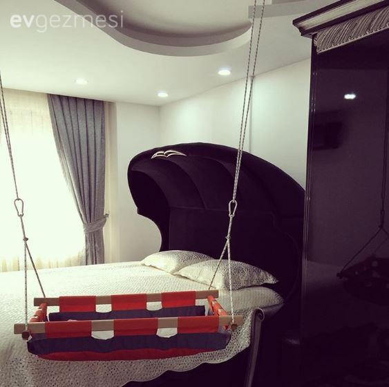 Asma tavan, Siyah, Yatak Odası