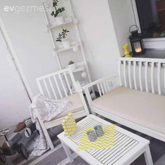 Balkon, Beyaz, Sarı