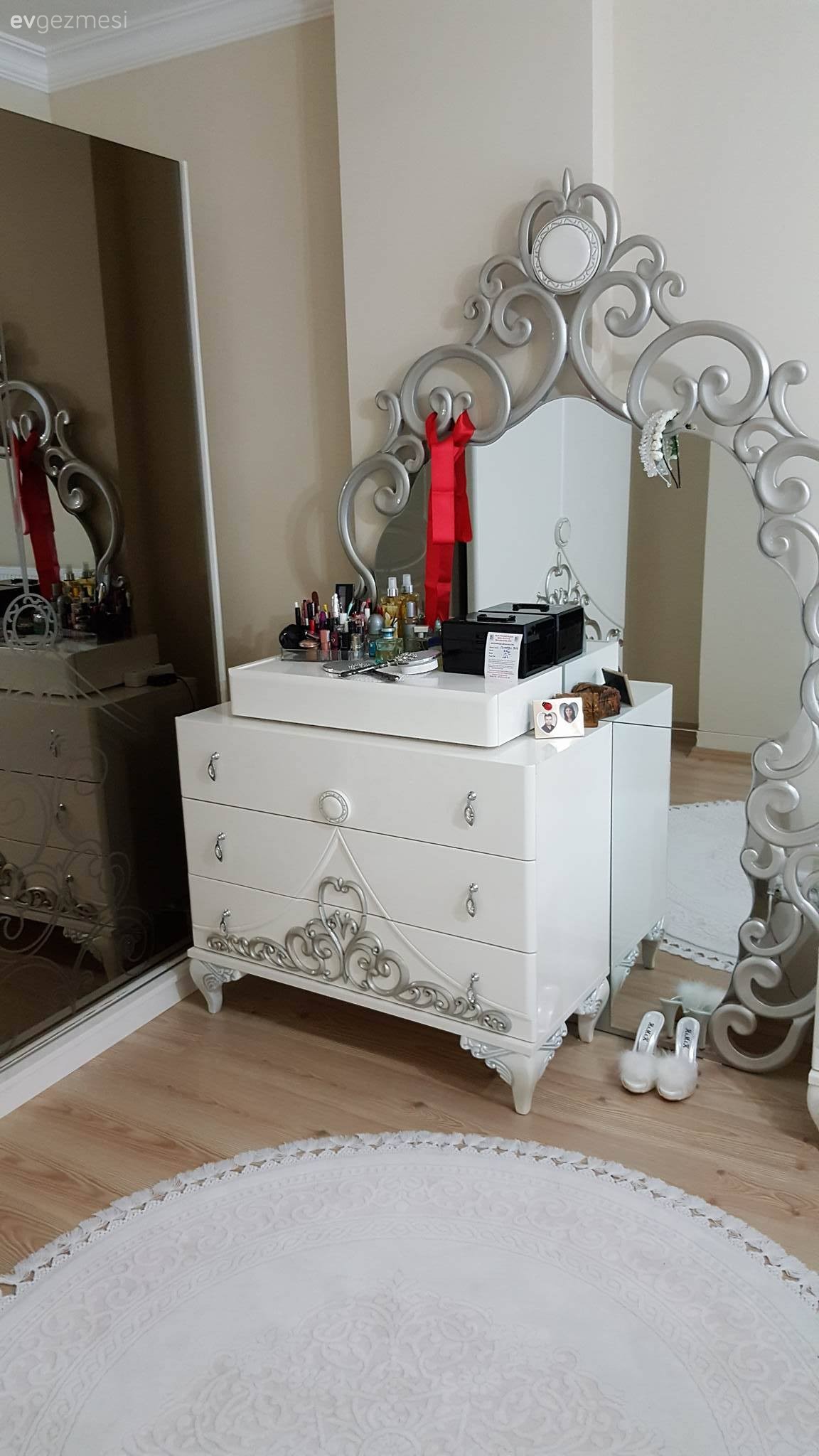 Avangart, Yatak Odası