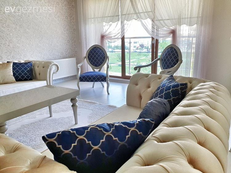 Salon, Lacivert, Halı, Kruvaze perde, Krem, Geometrik desen