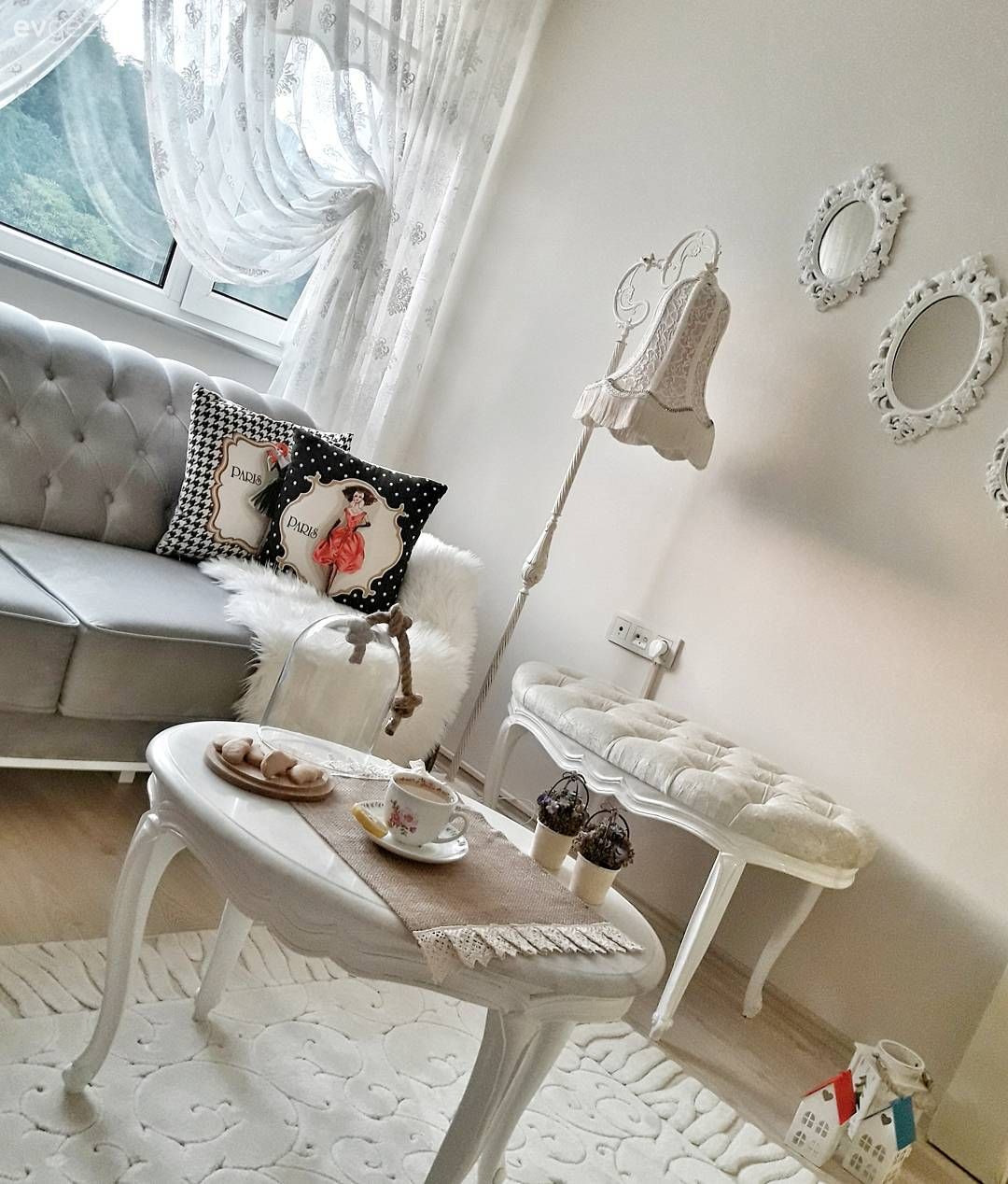 Oturma Odası, Puf, Krem, Halı, Kruvaze perde, Gri