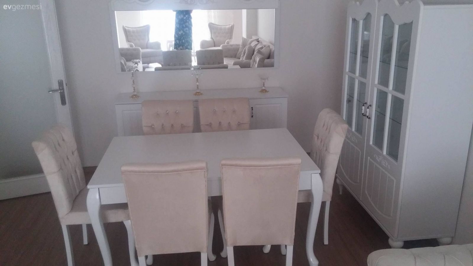 Salon takımına nasıl hareket katmalı? Perde ve aksesuar önerileriniz.