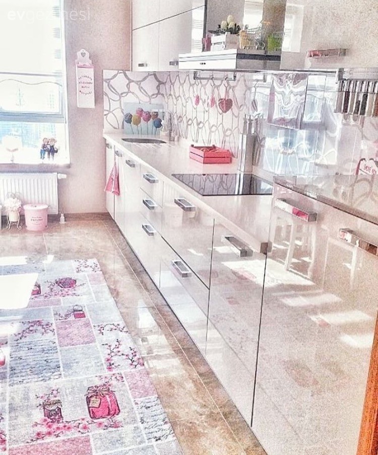 Emine hanımın klasik stilde, zarif ve şık evi..