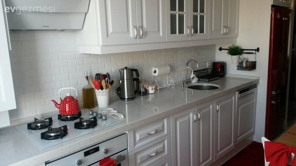 Ankastre, Beyaz mutfak, Country mutfak, Kırmızı, Mutfak, Mutfak aksesuarları