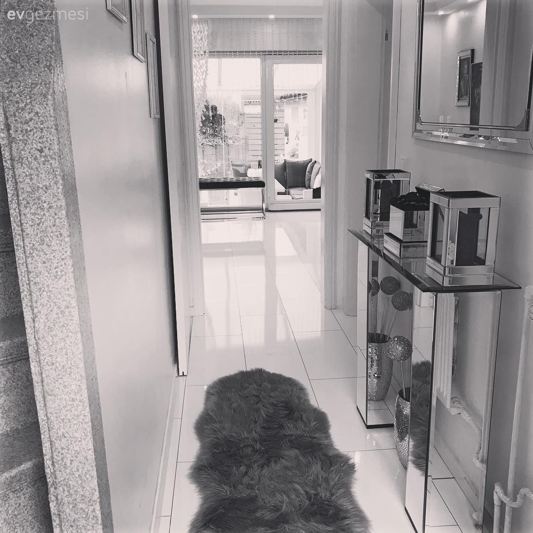 Dresuar, Hol, Halı, Aynalı mobilya, Ayna