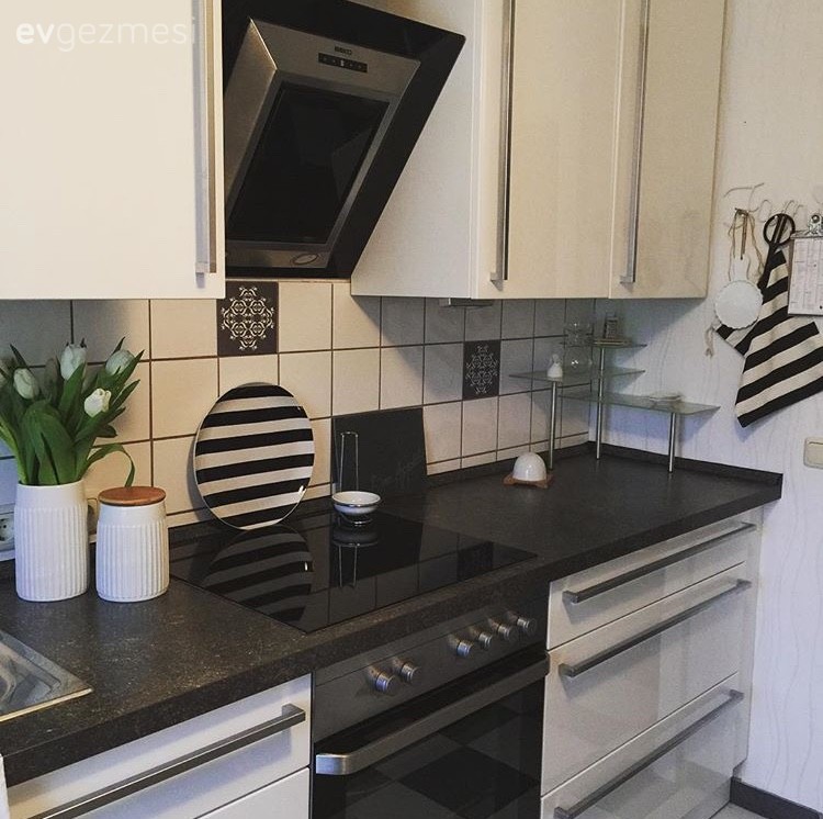 Beyaz mutfak, Mutfak, Mutfak aksesuarları, Siyah- Beyaz