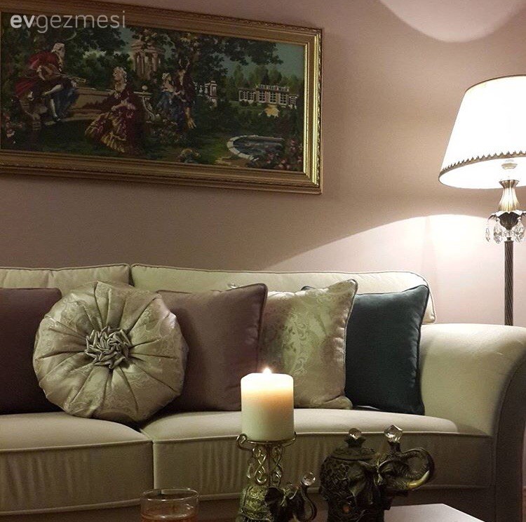 Lambader, Mum, Tablo, Aydınlatma