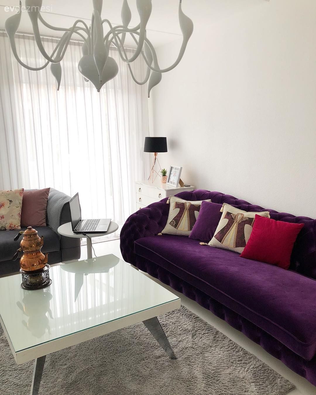 Salon, Gri, Mor, Orta sehpa, Avize, Kırlent