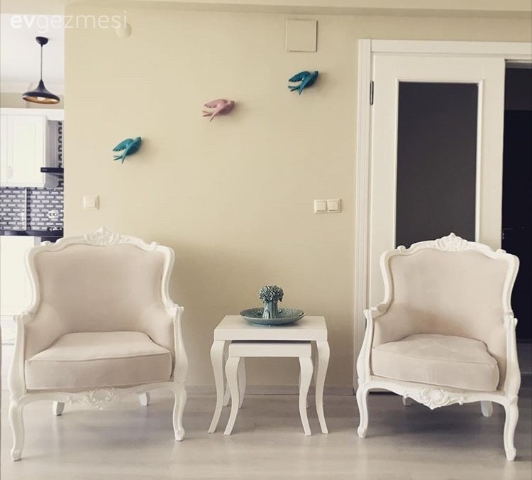 Dilek hanımın sade ve şık bir havası olan zevkli evi..