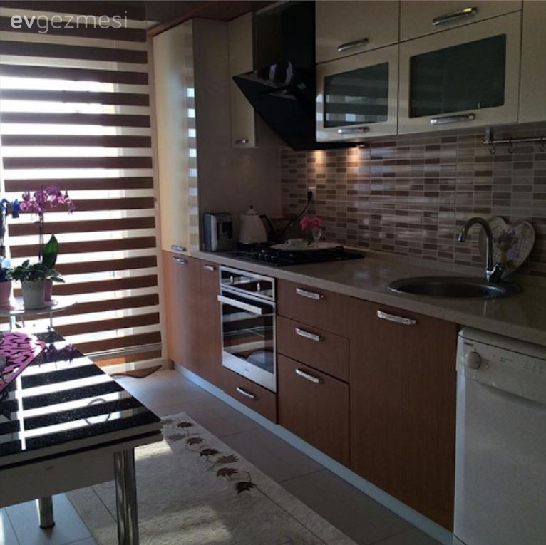 Tuğba hanım sade ve sıcak mutfağı..