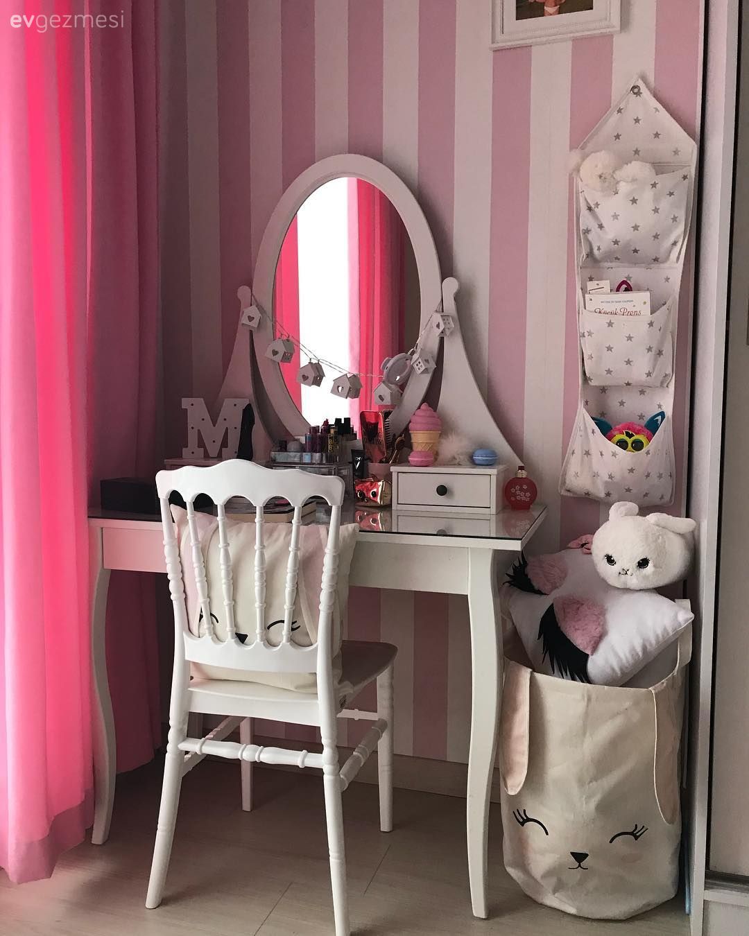 Çocuk Odası, Duvar kağıdı