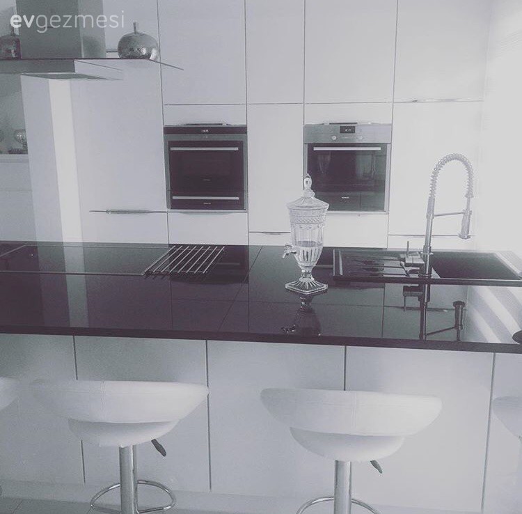 Beyaz mutfak, Modern mutfak, Mutfak, Ada mutfak, Siyah- Beyaz