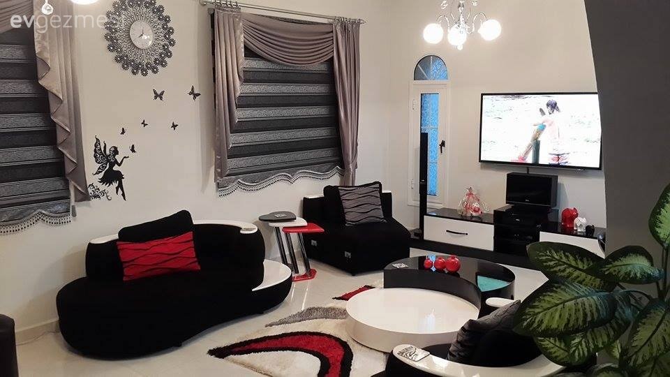 Kırmızı, Salon, Siyah