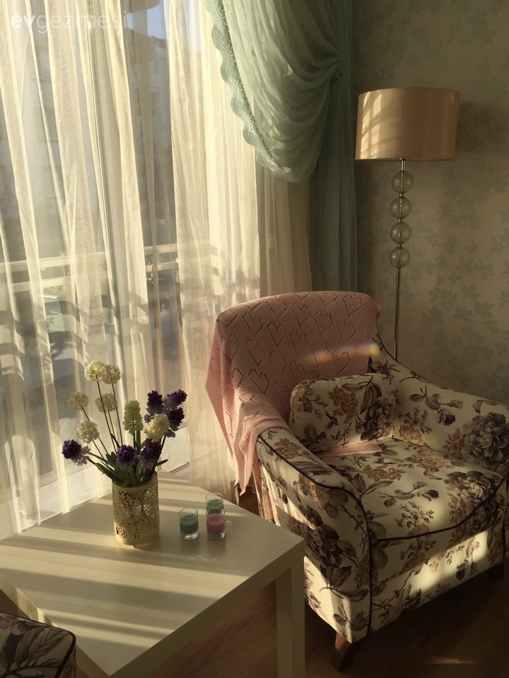 Özge hanımın abartıdan uzak seçimlerle zarif dekoru..