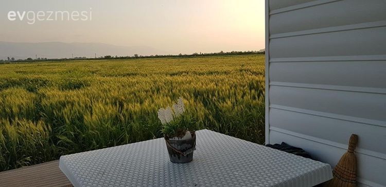 Yapımından, iç mekan tasarımına her parça özenle seçilmiş. Çoban ailesinin evi..