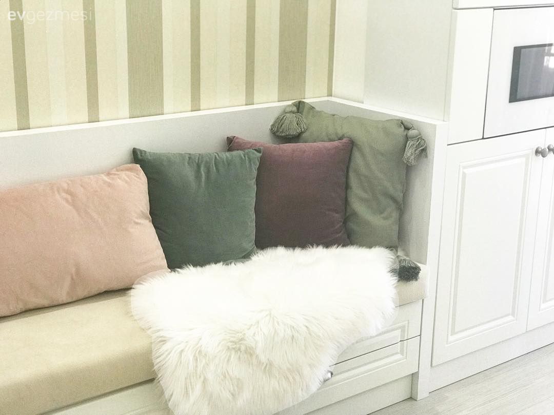 Sedir, Mutfak, Duvar kağıdı