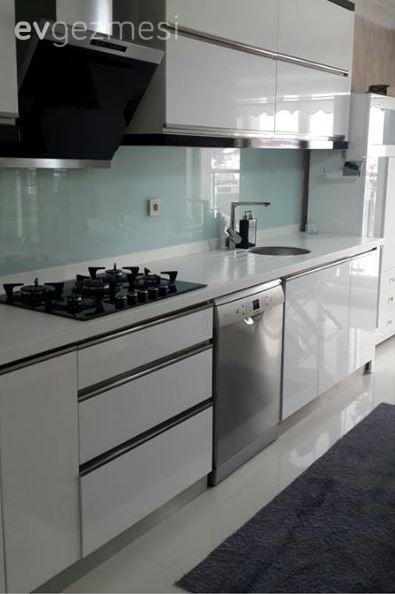 Beyaz mutfak, Mutfak, Tezgah arası cam, Yeşil