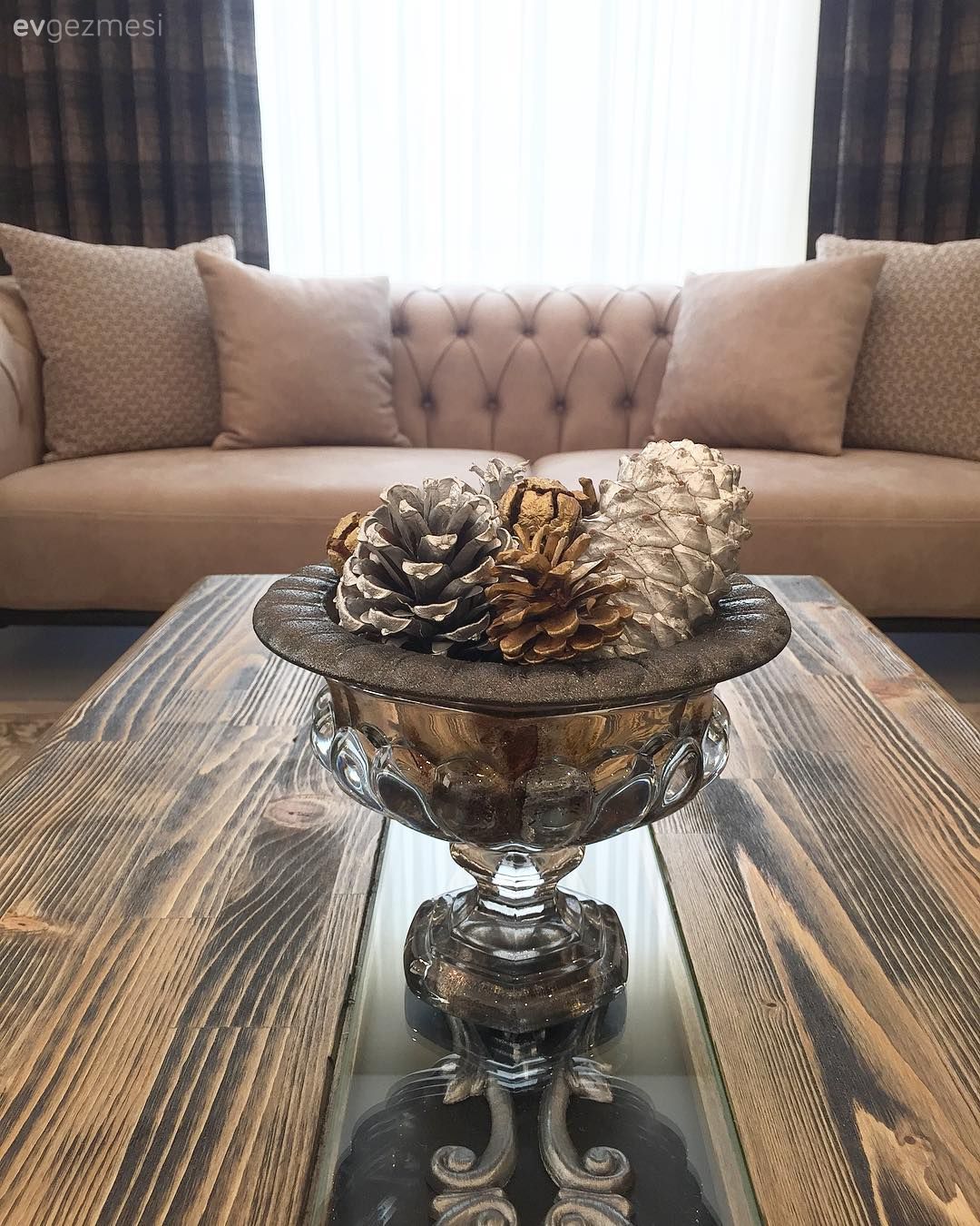 Salon, Orta sehpa, Sehpa üstü aksesuarı