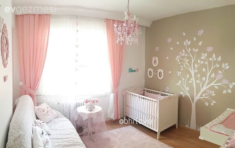 Çocuk Odası, Pembe