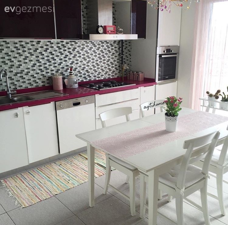 Halı, Mutfak, Mutfak masası, Pembe