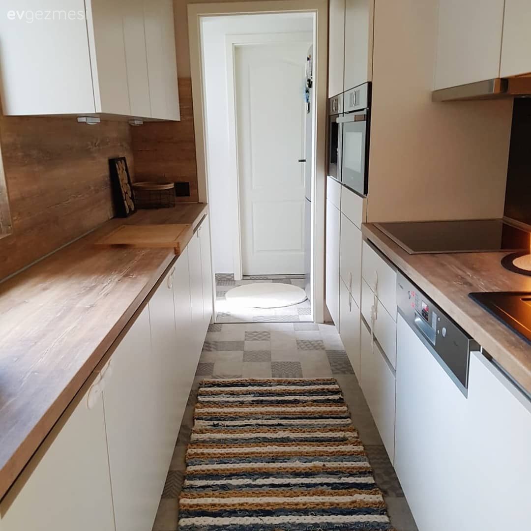 Mutfak, Beyaz mutfak, Koridor tipi mutfak, Mutfak halısı, Modern mutfak, Ahşap mutfak tezgahı, Ankastre