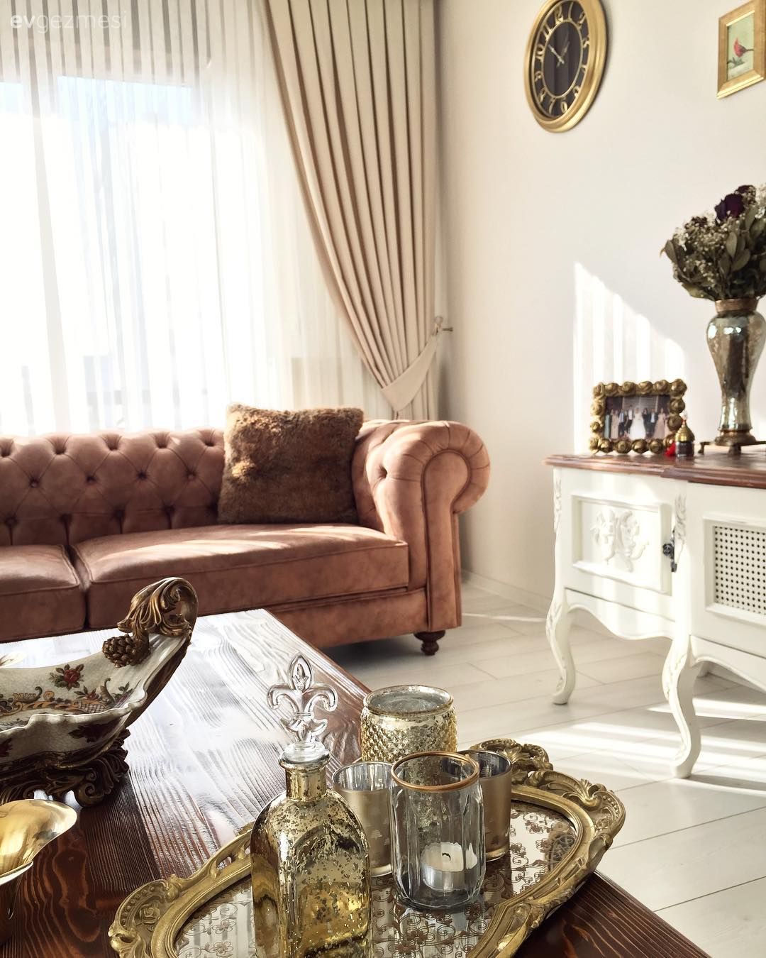 Salon, Orta sehpa, Kahverengi, Tv ünitesi, Ahşap Mobilya, Country, Chesterfield, Duvar saati